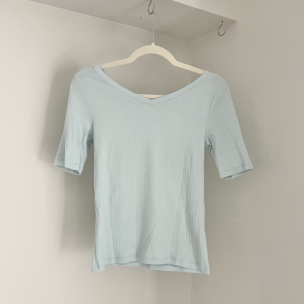 Uniqlo Light Blue 2-Way Ribbed Half Sleeve T-Shirt
